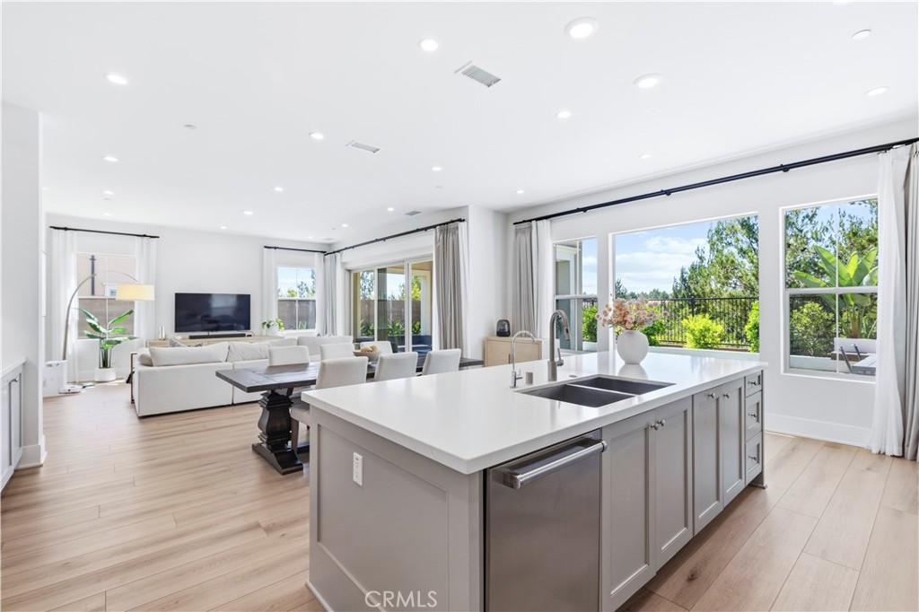 63 Longchamp Property Photo 14