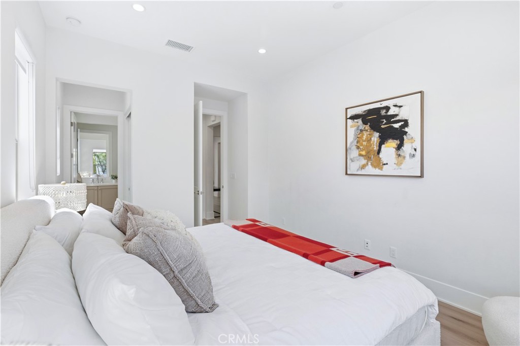63 Longchamp Property Photo 18