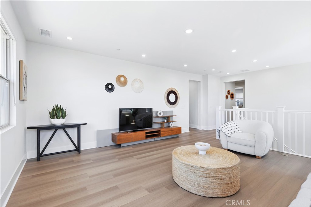 63 Longchamp Property Photo 23