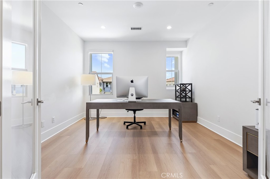 63 Longchamp Property Photo 34