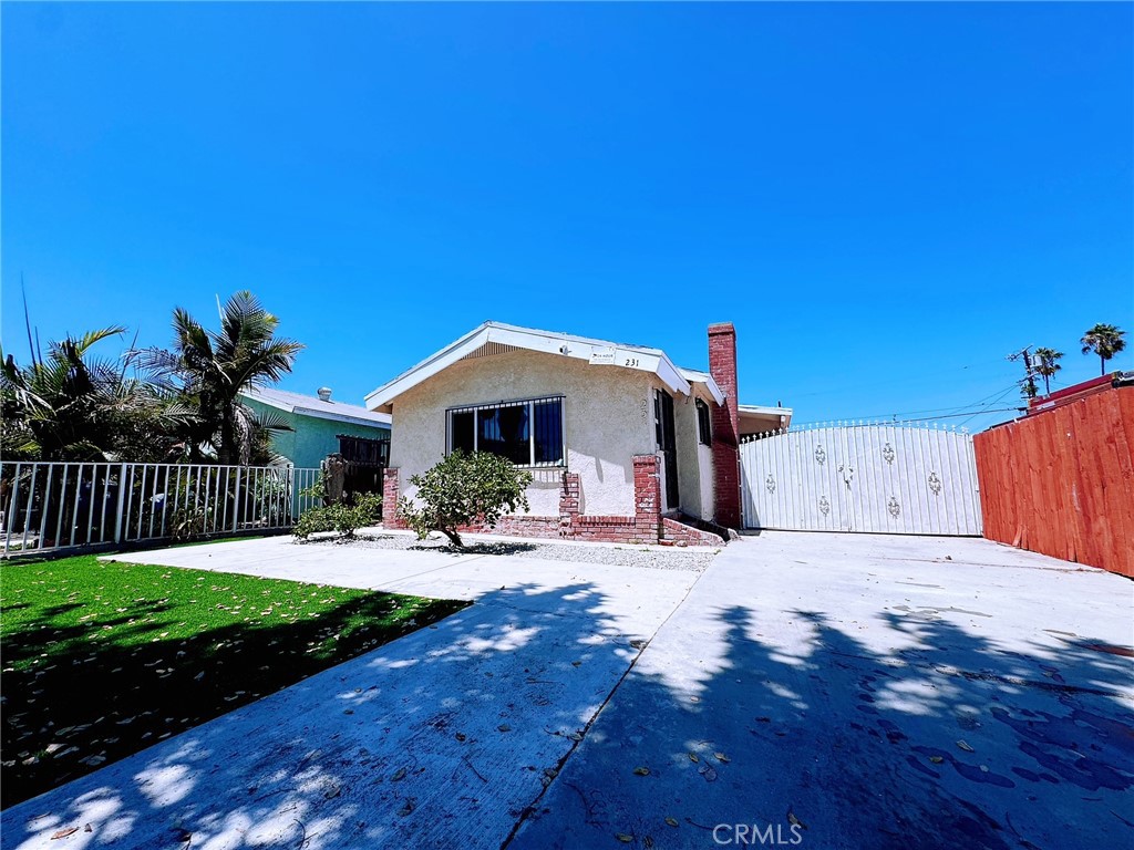 231 E 105TH Street Property Photo 1