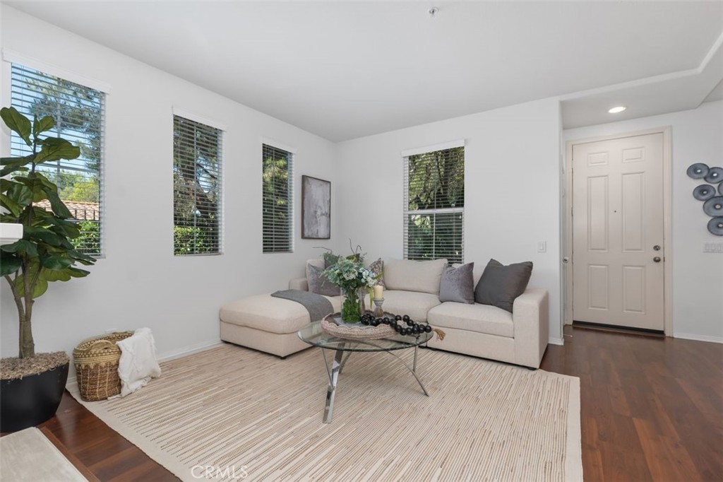 25 Vermillion Property Photo 6