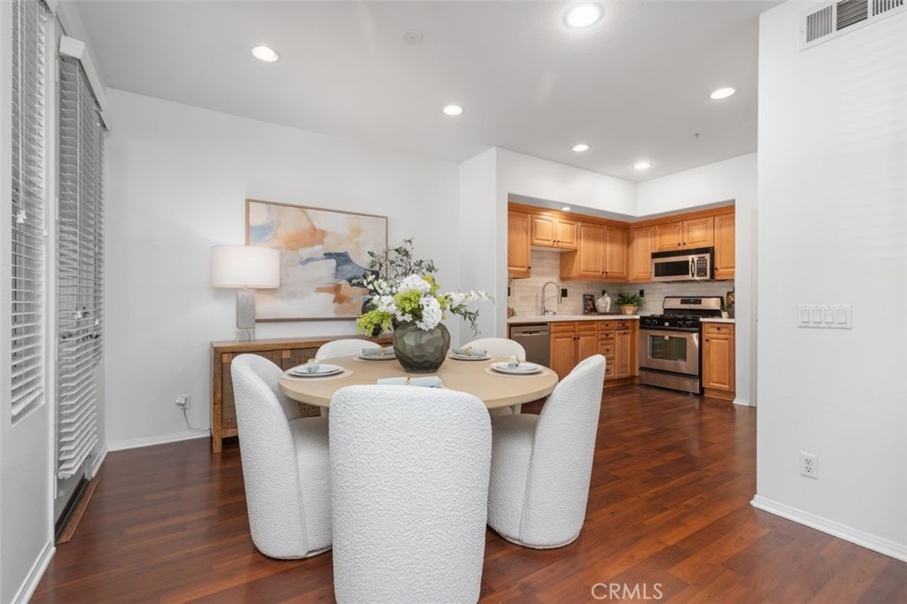 25 Vermillion Property Photo 10