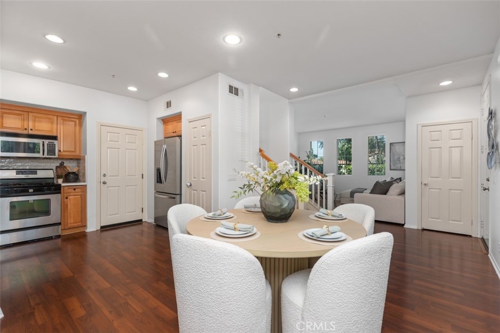 25 Vermillion Property Photo 12