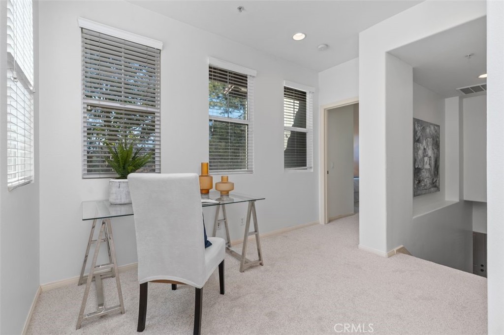 25 Vermillion Property Photo 19