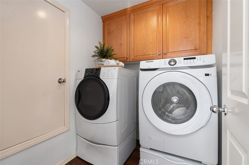25 Vermillion Property Photo 32