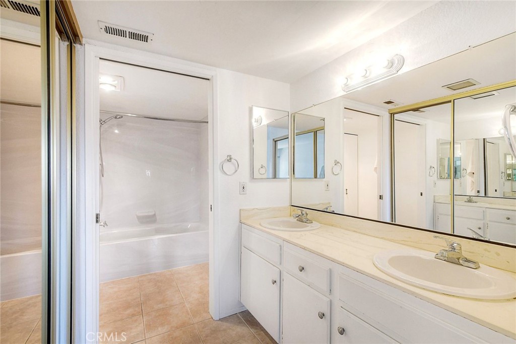 12250 Corte Sabio 2210 Property Photo 24