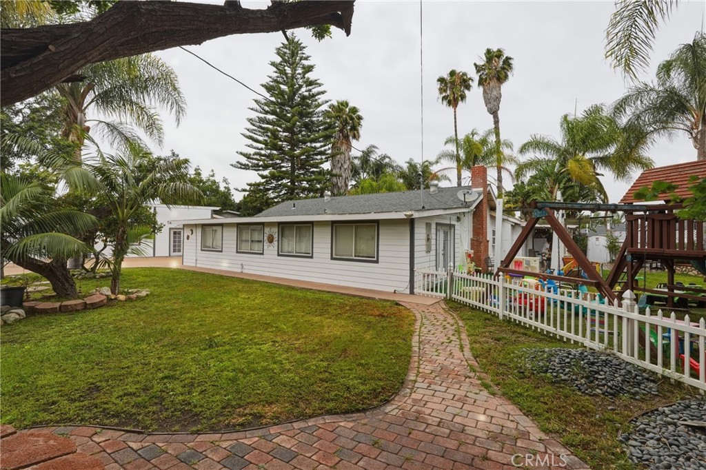 24092 Gemwood Drive Property Photo 16
