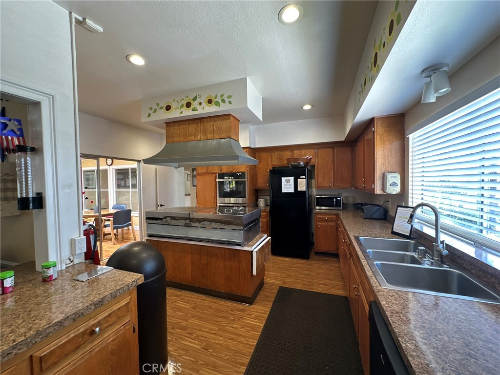 24921 Muirlands 26 Property Photo 29