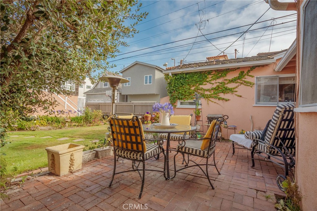 114 5th Property Photo 6