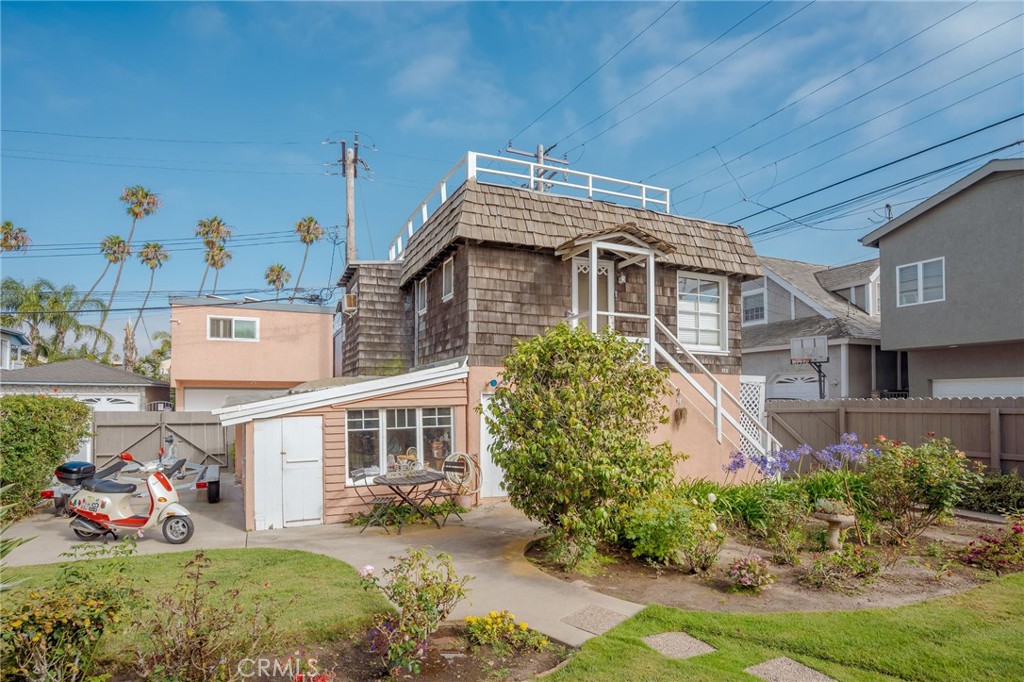 114 5th Property Photo 7