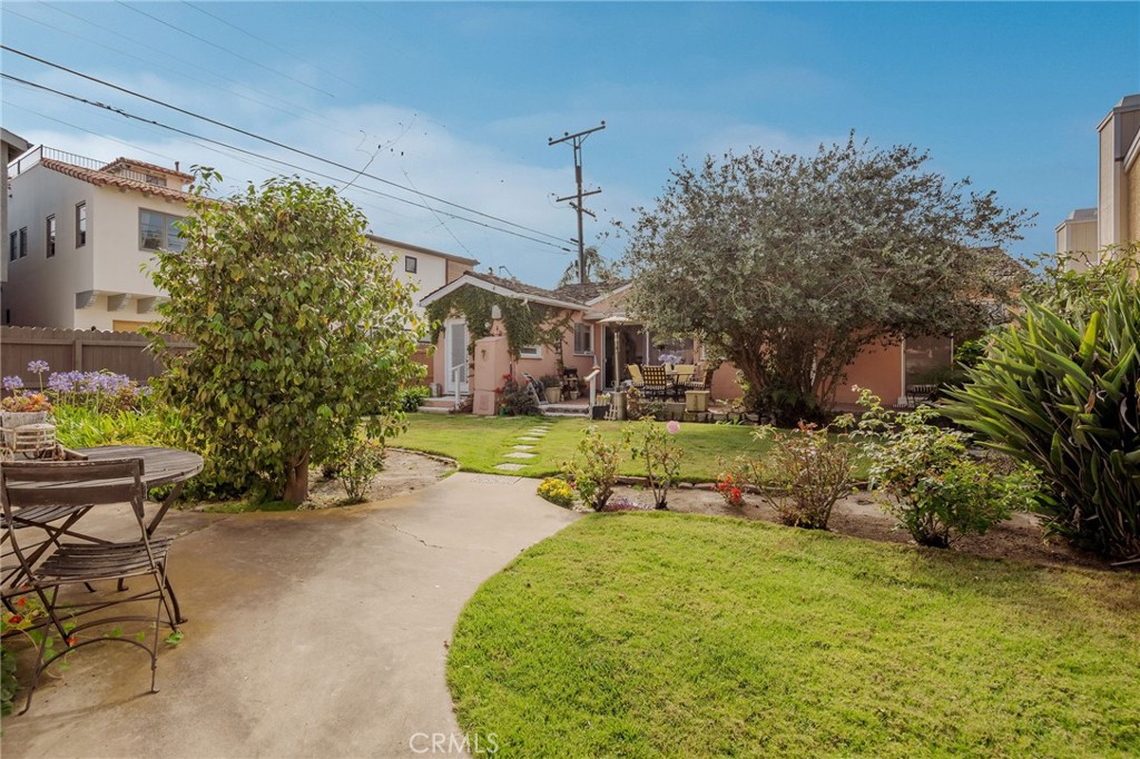 114 5th Property Photo 11