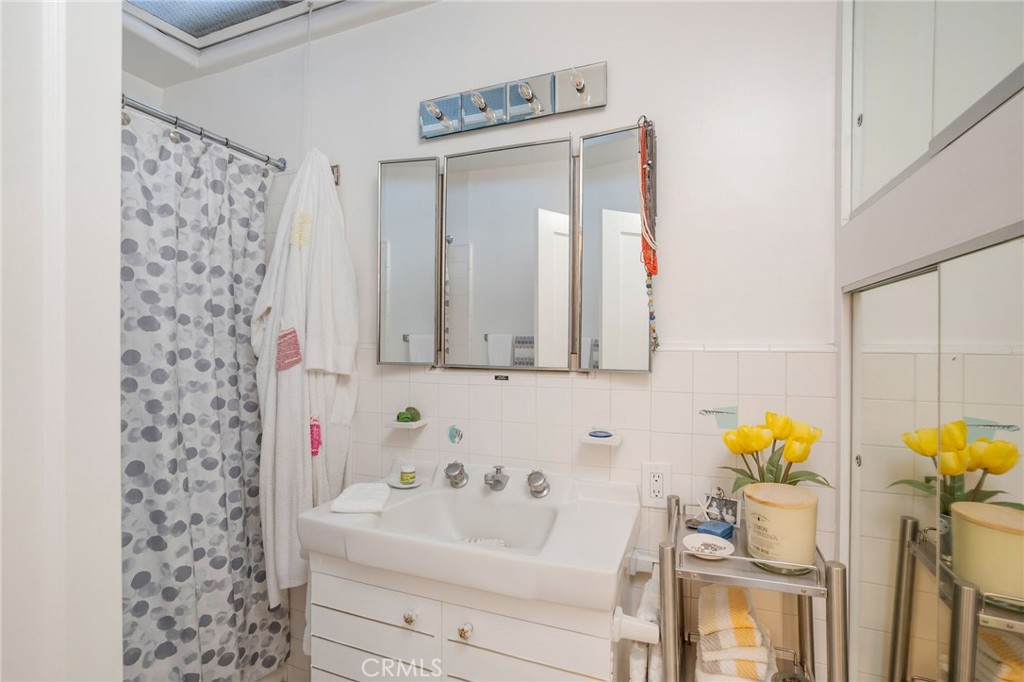 114 5th Property Photo 26