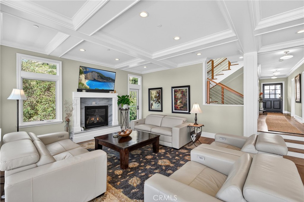 405 Blumont Street Property Photo 10