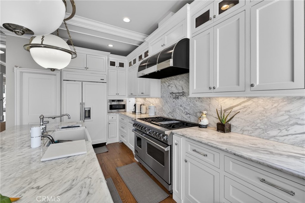 405 Blumont Street Property Photo 20