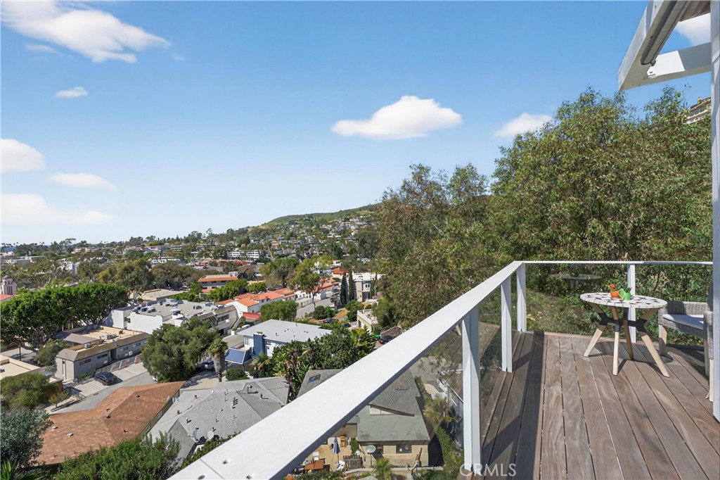 405 Blumont Street Property Photo 28