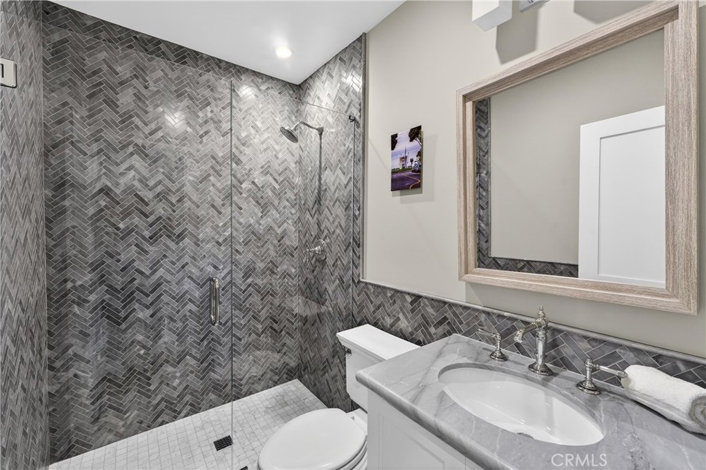 405 Blumont Street Property Photo 48