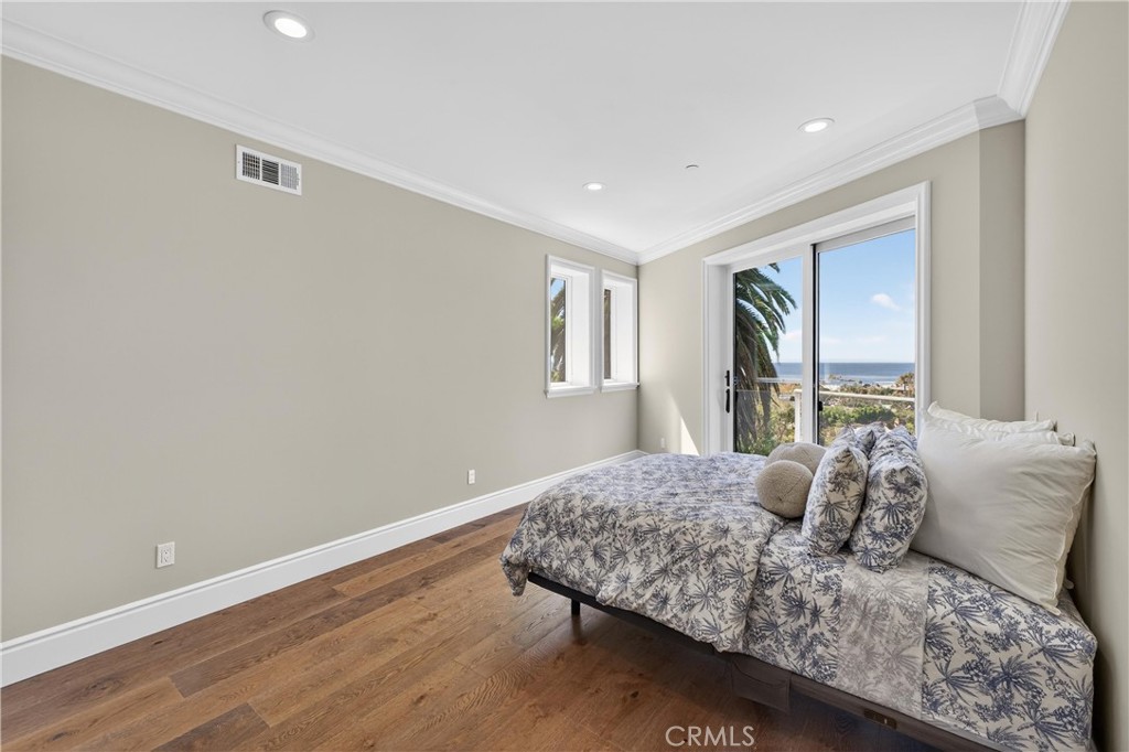 405 Blumont Street Property Photo 50