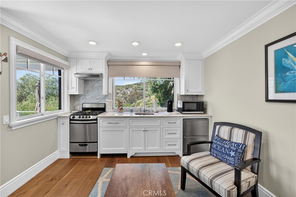 405 Blumont Street Property Photo 61