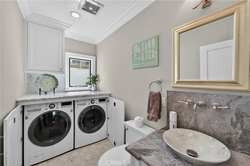 405 Blumont Street Property Photo 65