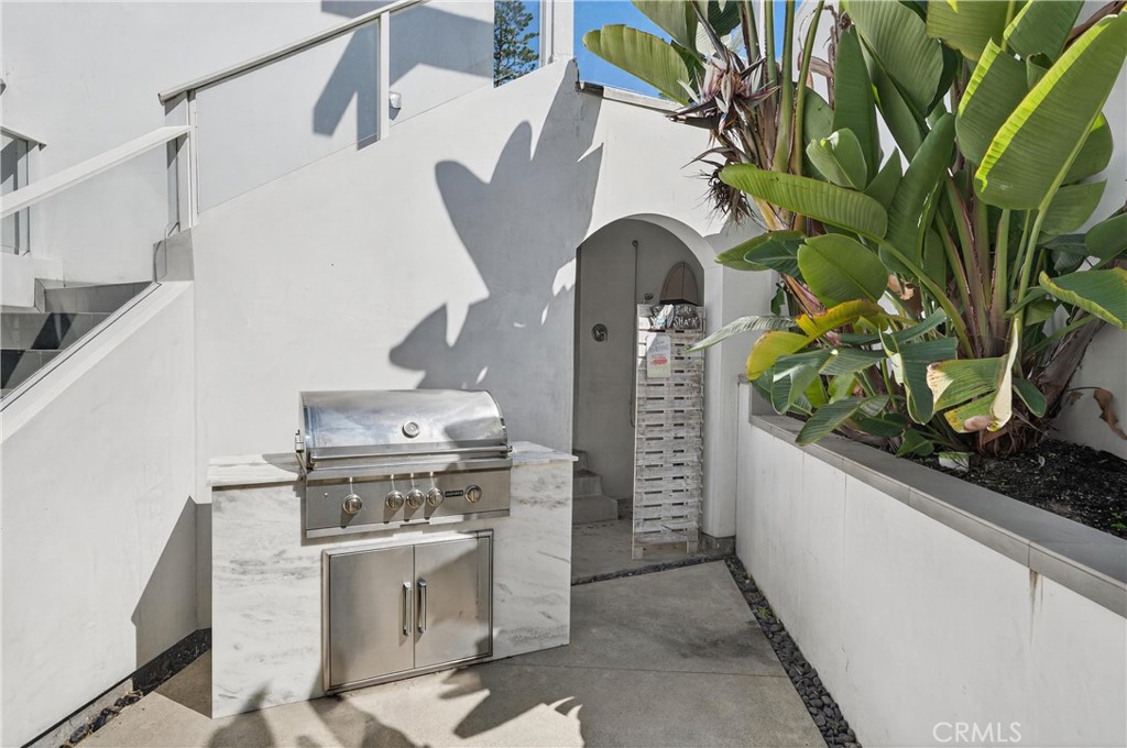 405 Blumont Street Property Photo 70