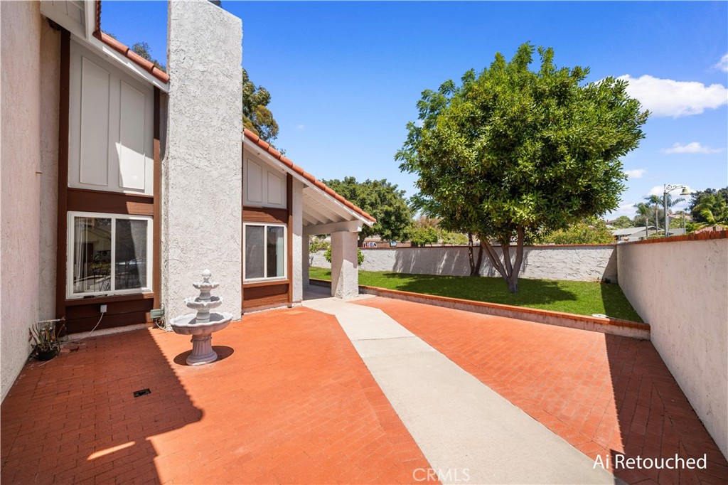 23992 Via La Coruna Property Photo 3