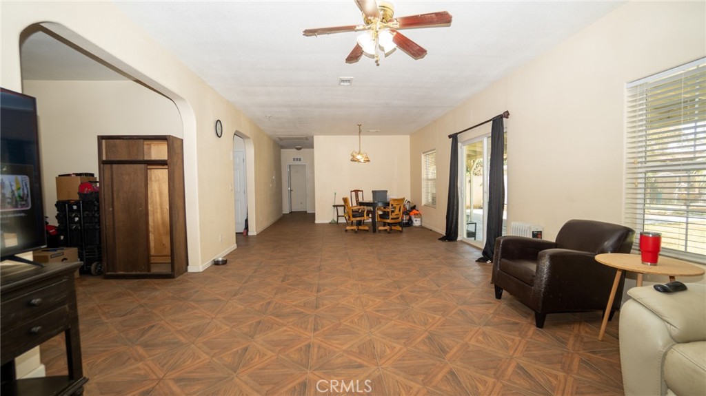 21360 Como Property Photo 12