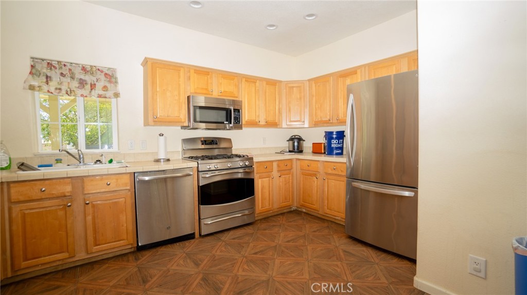 21360 Como Property Photo 16