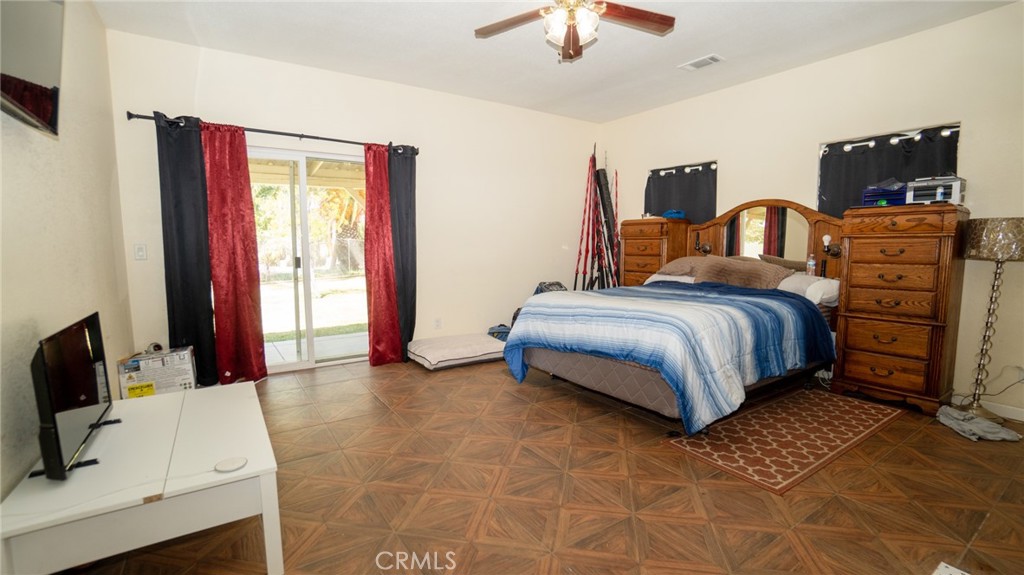 21360 Como Property Photo 18
