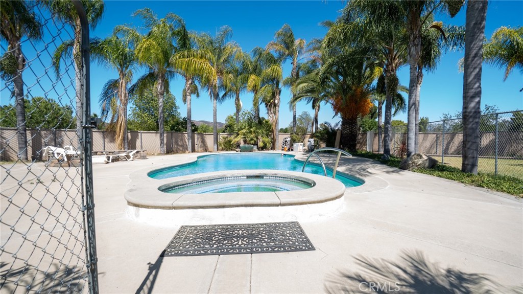 21360 Como Property Photo 50