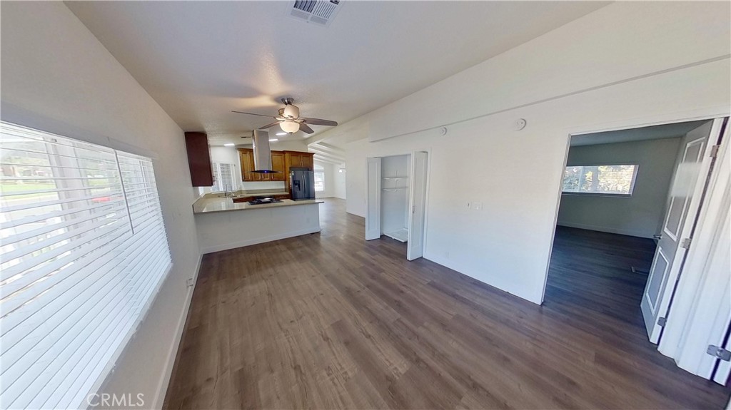 10301 Wagonroad W Property Photo 8