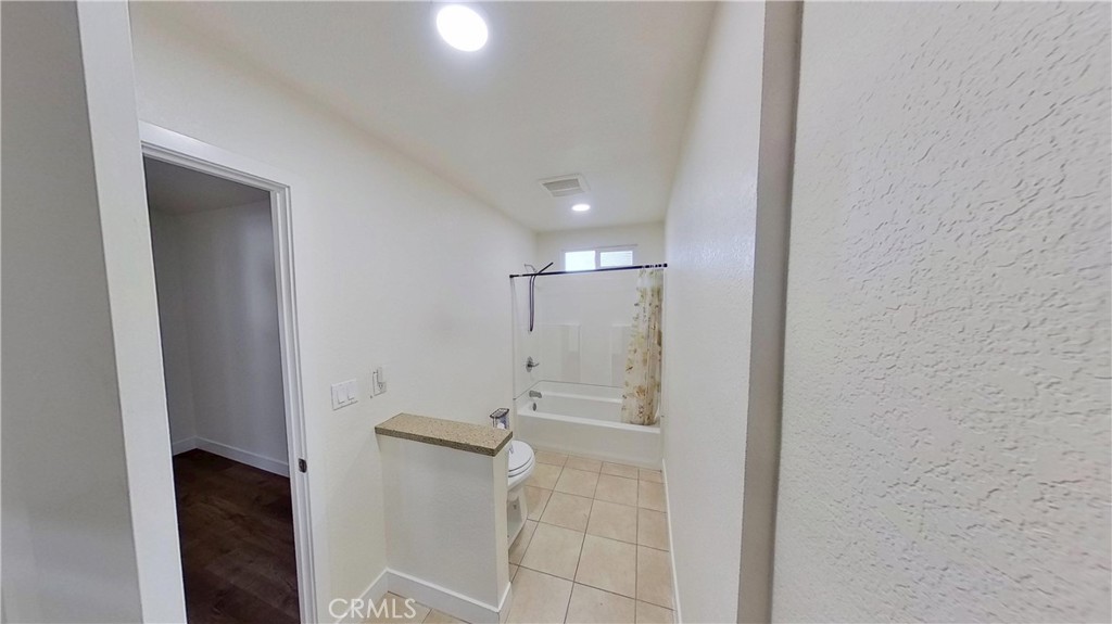 10301 Wagonroad W Property Photo 11