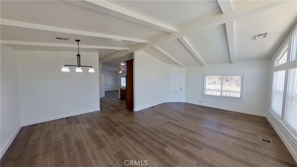 10301 Wagonroad W Property Photo 19