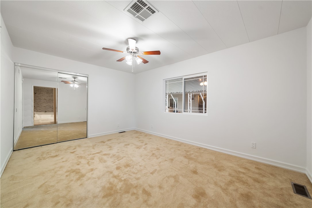 215 Lakepark Property Photo 7