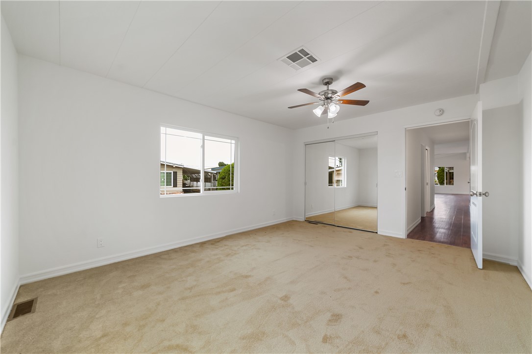 215 Lakepark Property Photo 10