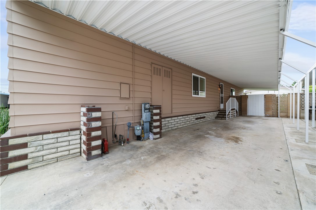 215 Lakepark Property Photo 14