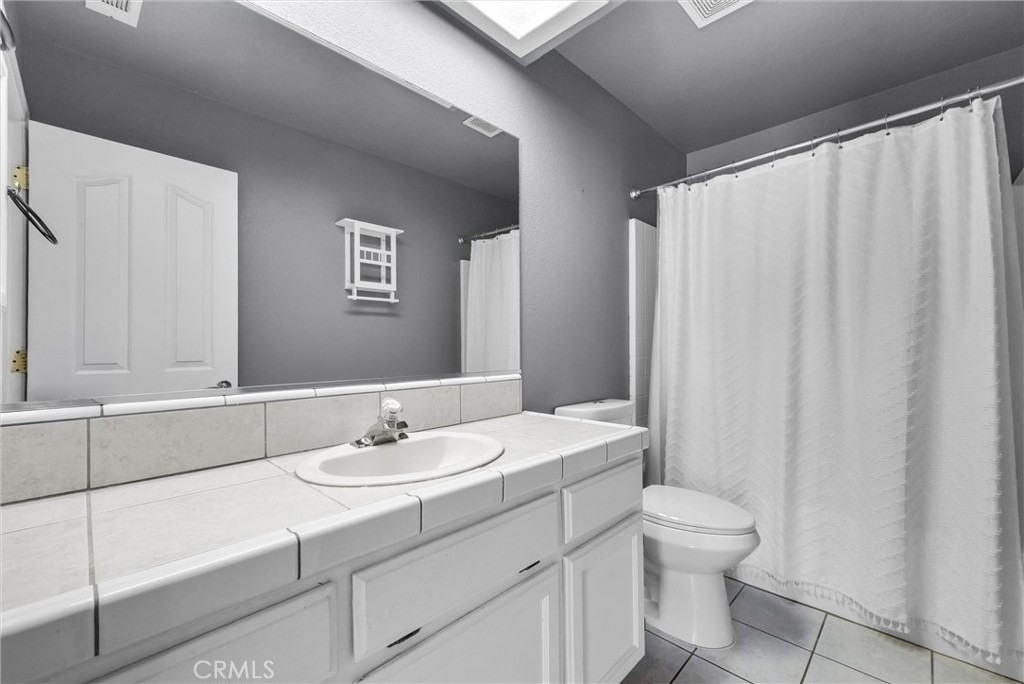 18822 Westlawn Street Property Photo 28