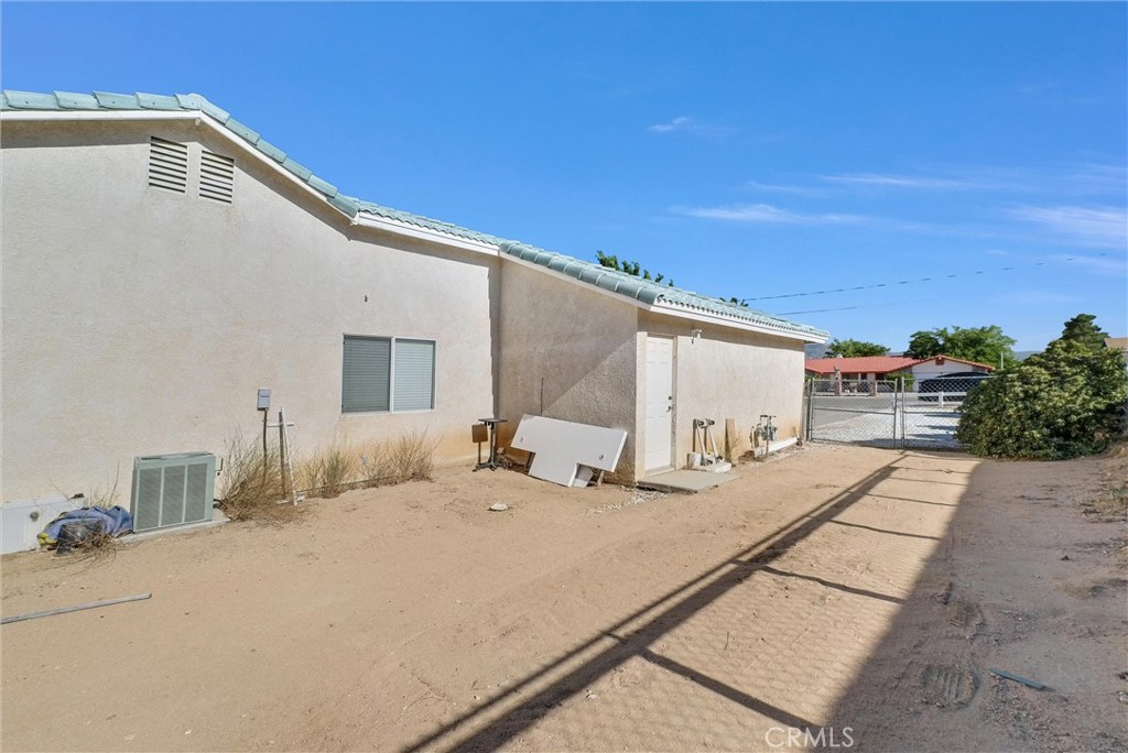 18822 Westlawn Street Property Photo 38