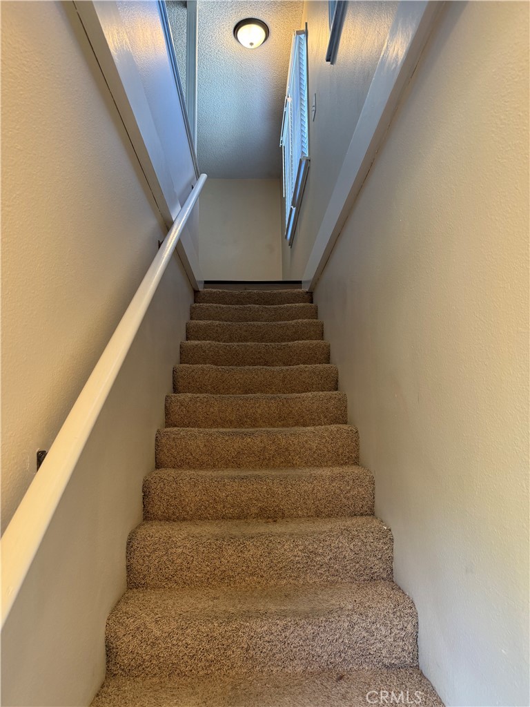 325 N Vermont Property Photo 10