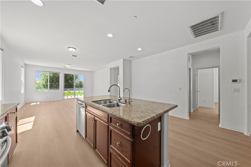 1486 Signal Peak Property Photo 3