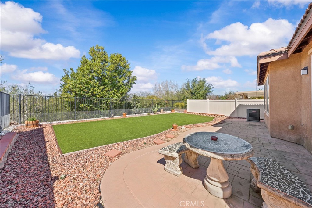1486 Signal Peak Property Photo 16