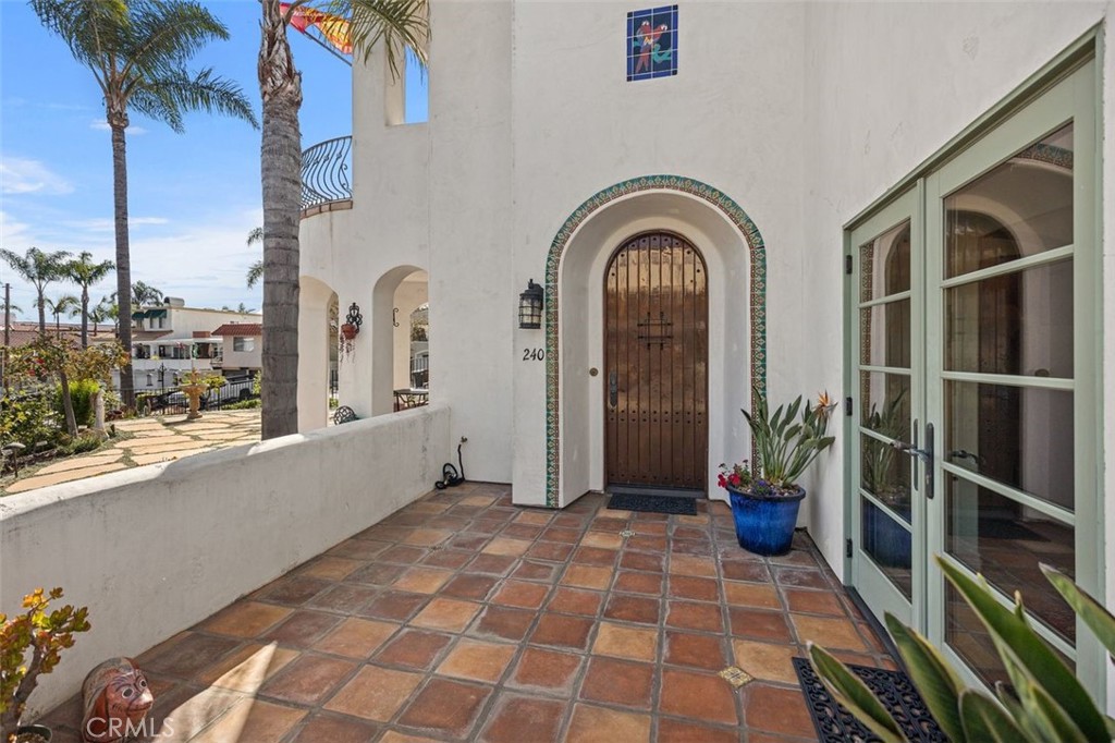 240 Avenida Rosa B Property Photo 2