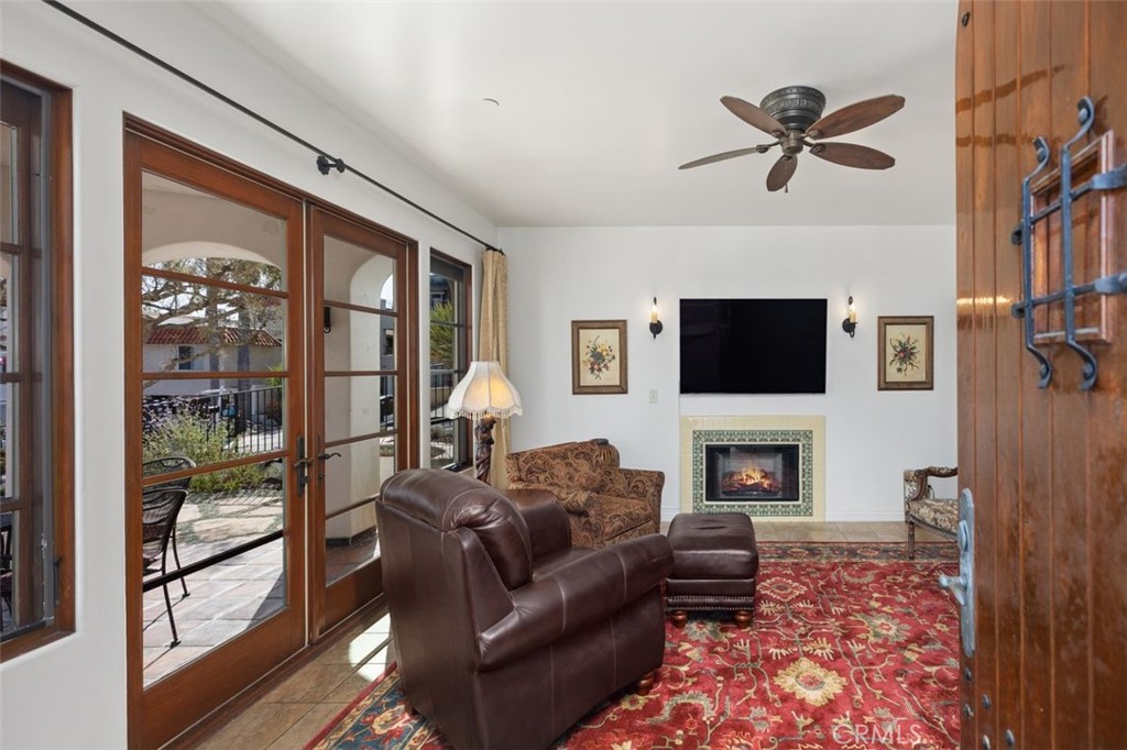240 Avenida Rosa B Property Photo 4