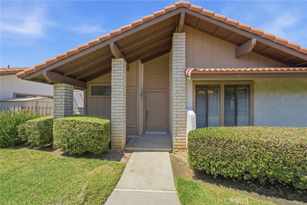 1286 Antigua Circle Property Photo 1