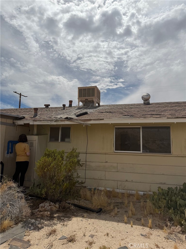6587 Rose Ellen Avenue Property Photo 10