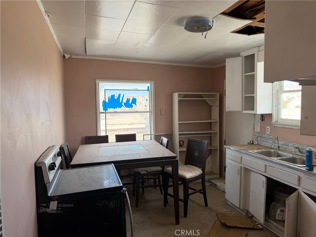 6316 Isleta Road Property Photo 3