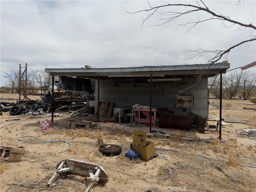 6316 Isleta Road Property Photo 11