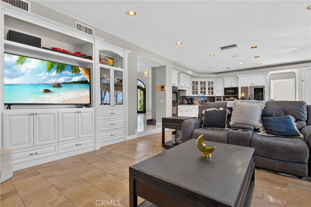 4025 E Regency Property Photo 26