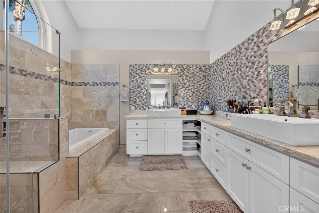 4025 E Regency Property Photo 43