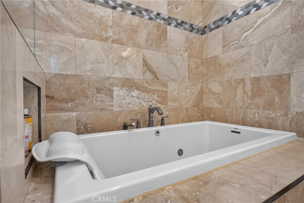 4025 E Regency Property Photo 46